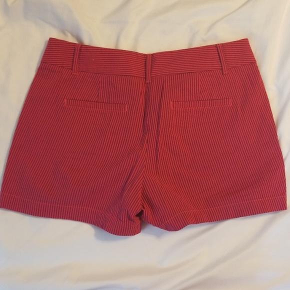 Loft dess shorts - Picture 2 of 3